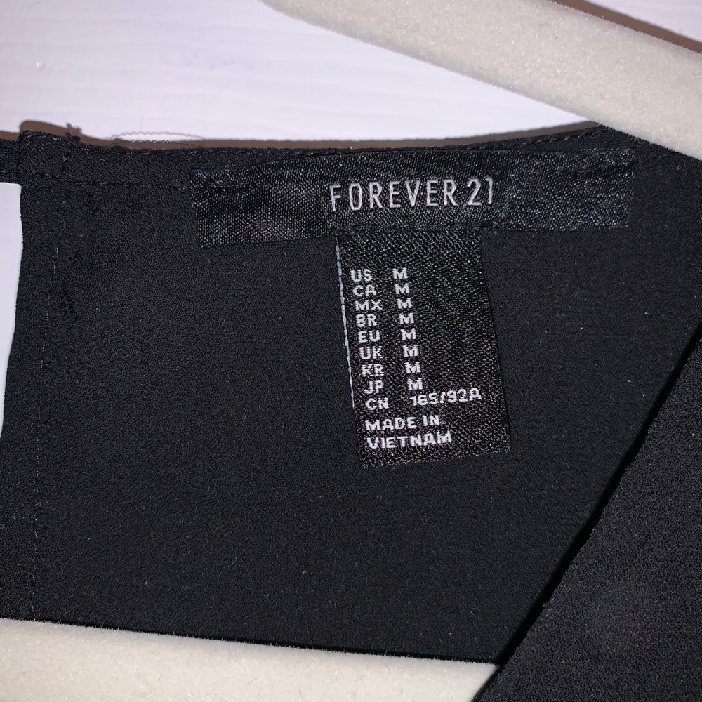 Detailed Blouse - Picture 4 of 4